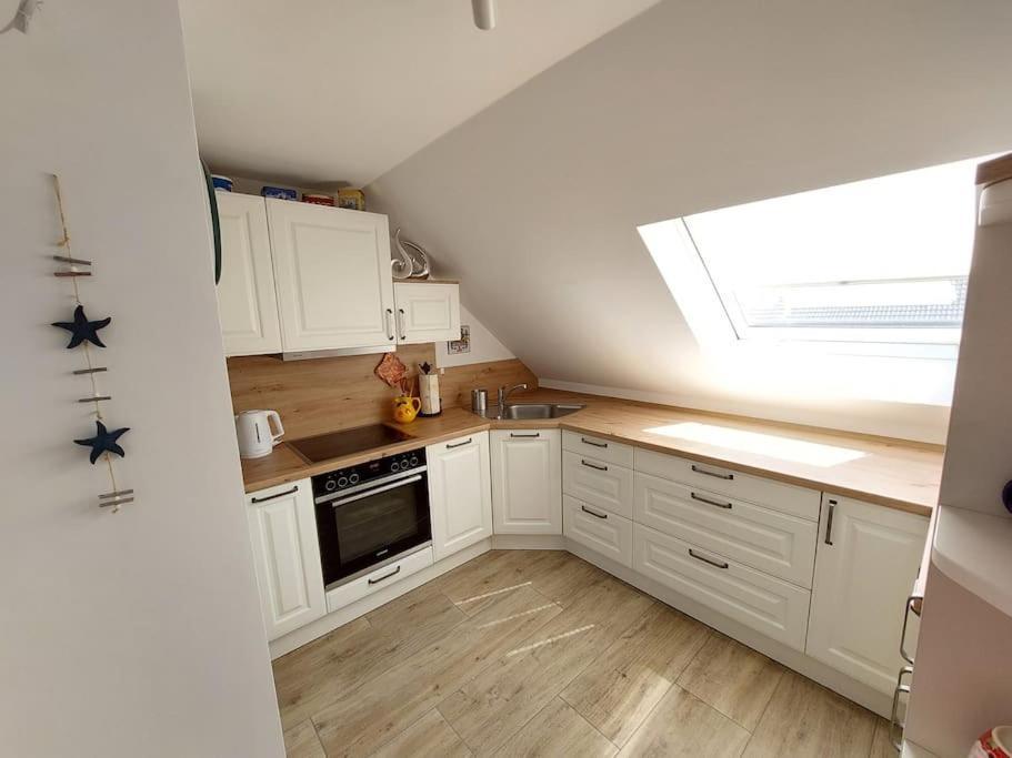 Grosse, Helle Mit Sonnigem Balkon Apartment Mechernich