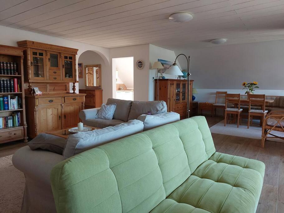 Grosse, Helle Mit Sonnigem Balkon Apartment *